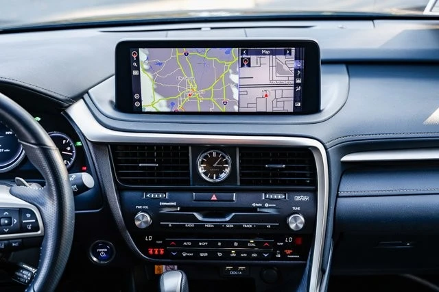 2022 Lexus RX 4th Gen - Image 11 of 12