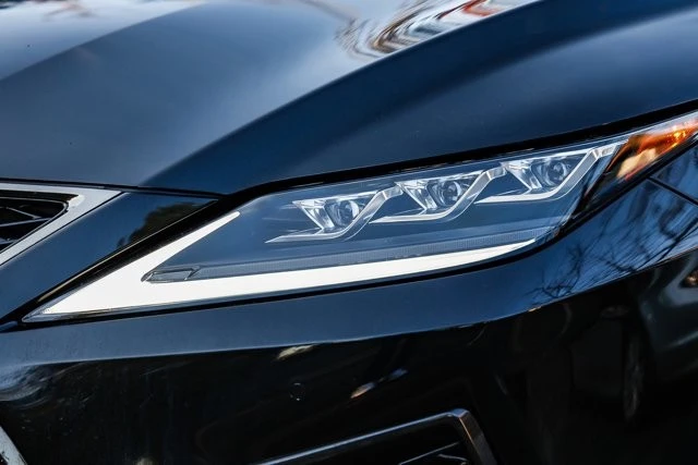 2022 Lexus RX 4th Gen - Image 7 of 12