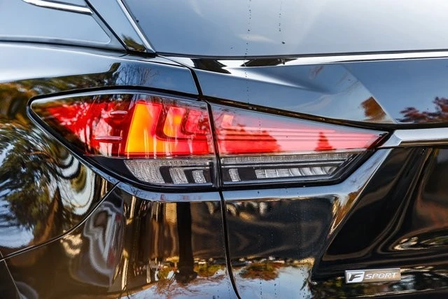 2022 Lexus RX 4th Gen - Image 8 of 12