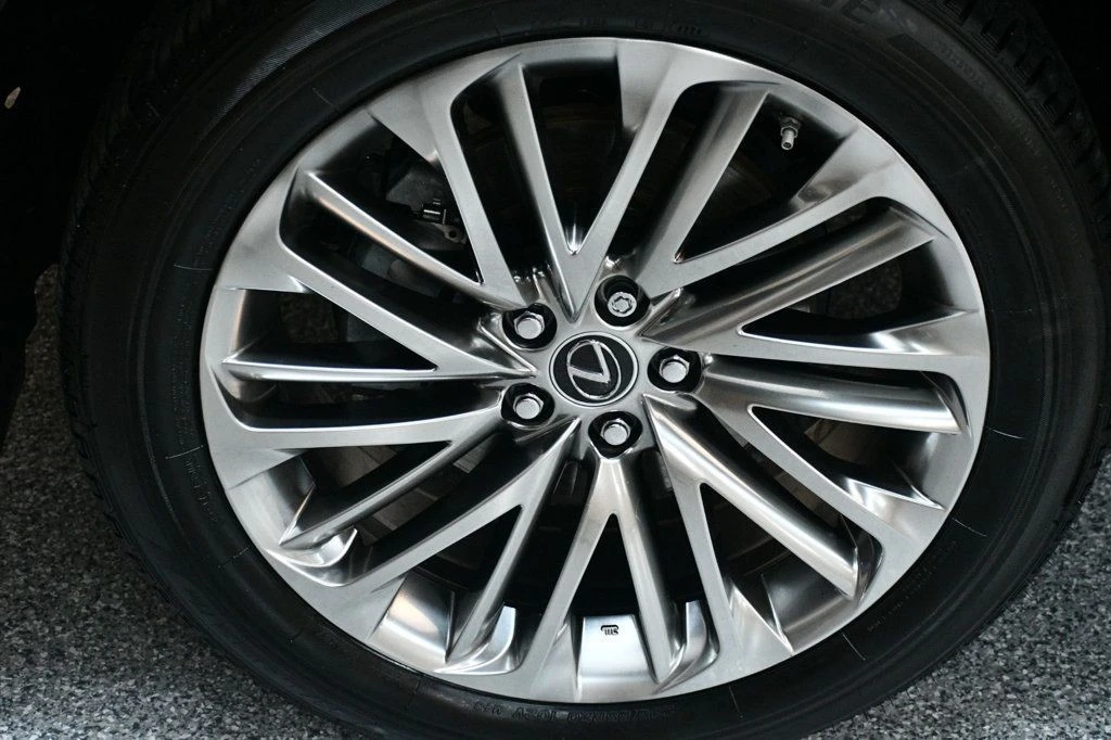 2022 Lexus RX 4th Gen - Image 10 of 12