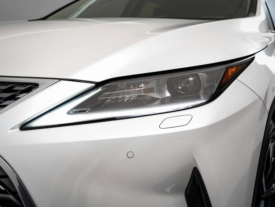 2022 Lexus RX 4th Gen - Image 16 of 21