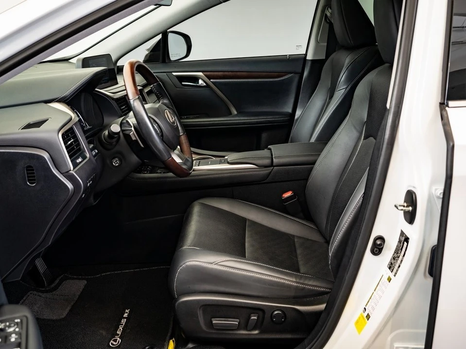 2022 Lexus RX 4th Gen - Image 19 of 21