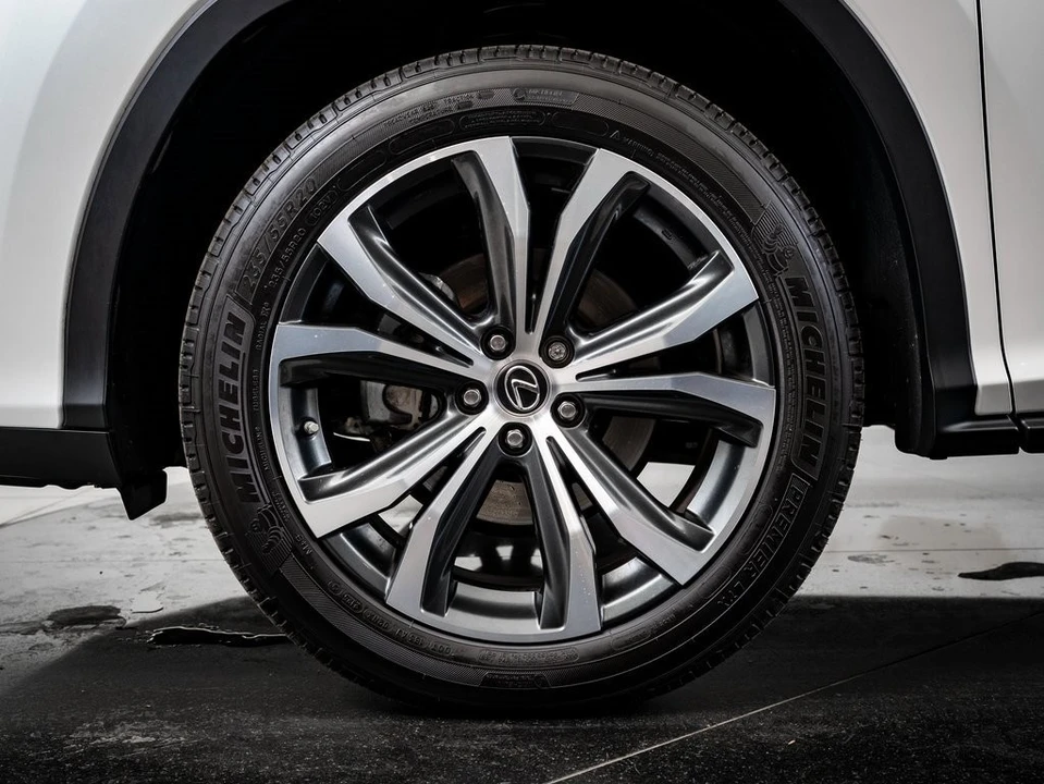 2022 Lexus RX 4th Gen - Image 13 of 21
