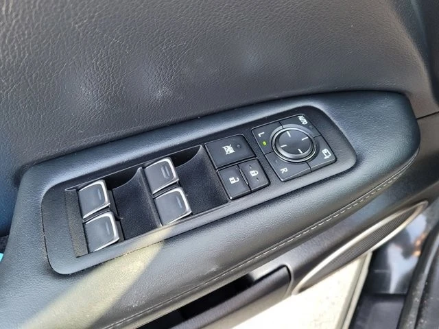 2022 Lexus RX 4th Gen - Image 17 of 21