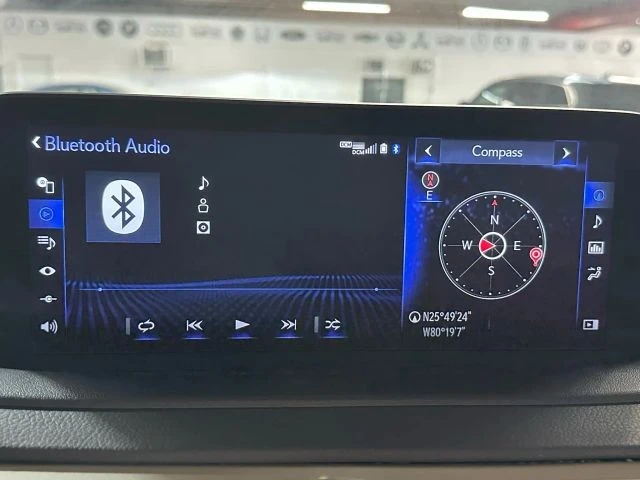 2022 Lexus RX 4th Gen - Image 19 of 21
