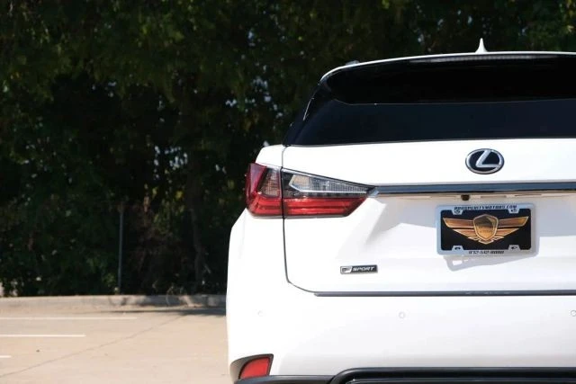 2022 Lexus RX 4th Gen - Image 17 of 21