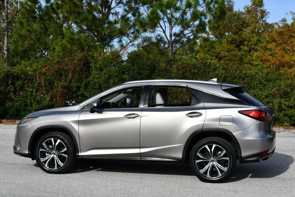2022 Lexus RX 4th Gen - Image 4 of 12