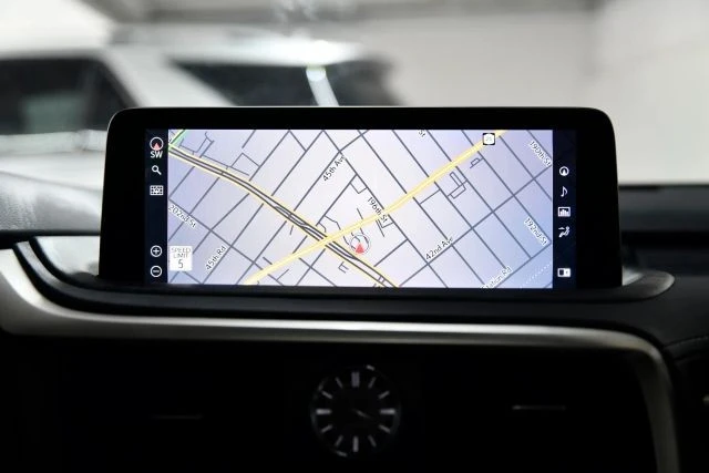 2022 Lexus RX 4th Gen - Image 17 of 21