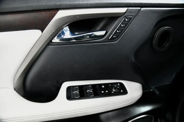 2022 Lexus RX 4th Gen - Image 10 of 21