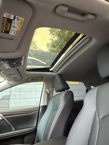 2022 Lexus RX 4th Gen - Image 11 of 21
