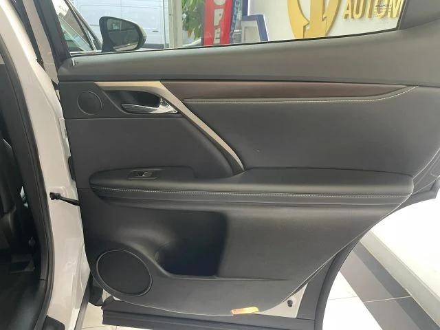 2022 Lexus RX 4th Gen - Image 23 of 31