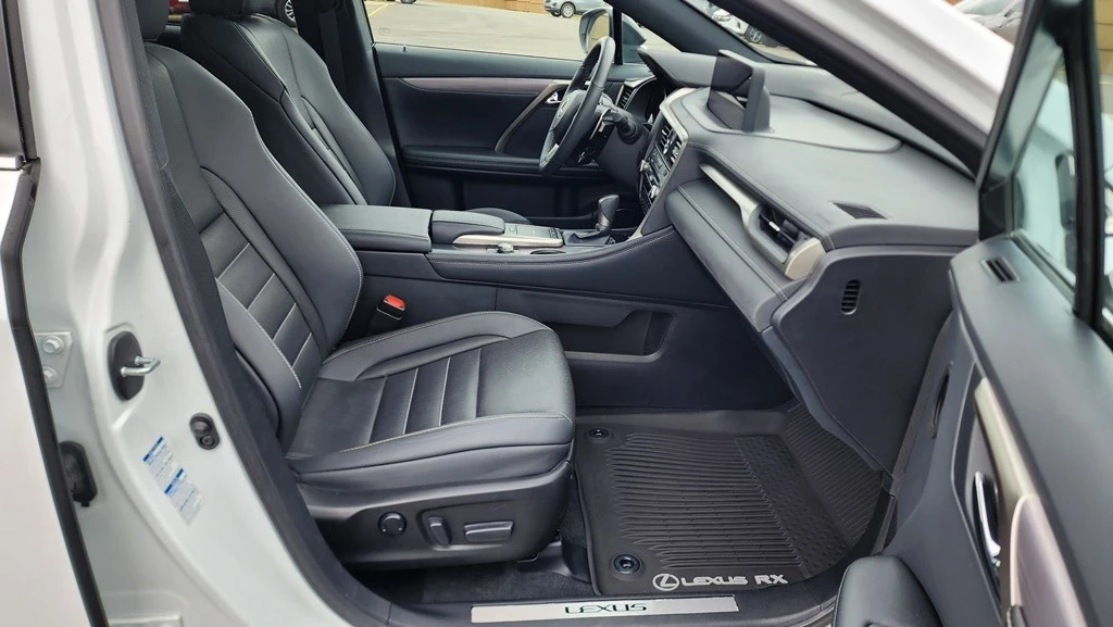 2022 Lexus RX 4th Gen - Image 23 of 31
