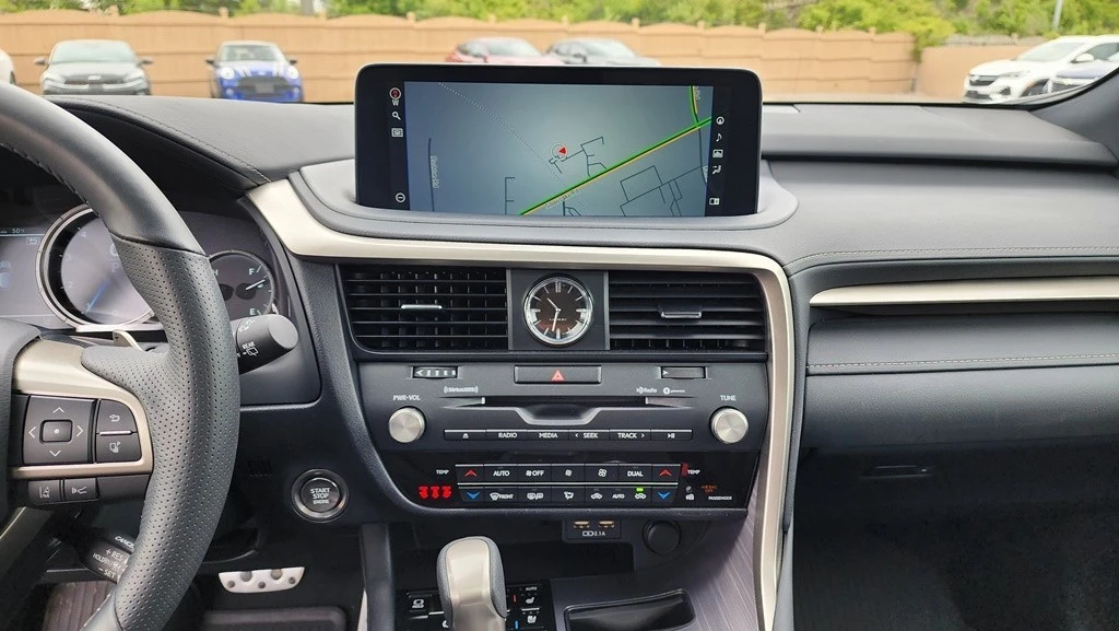 2022 Lexus RX 4th Gen - Image 25 of 31