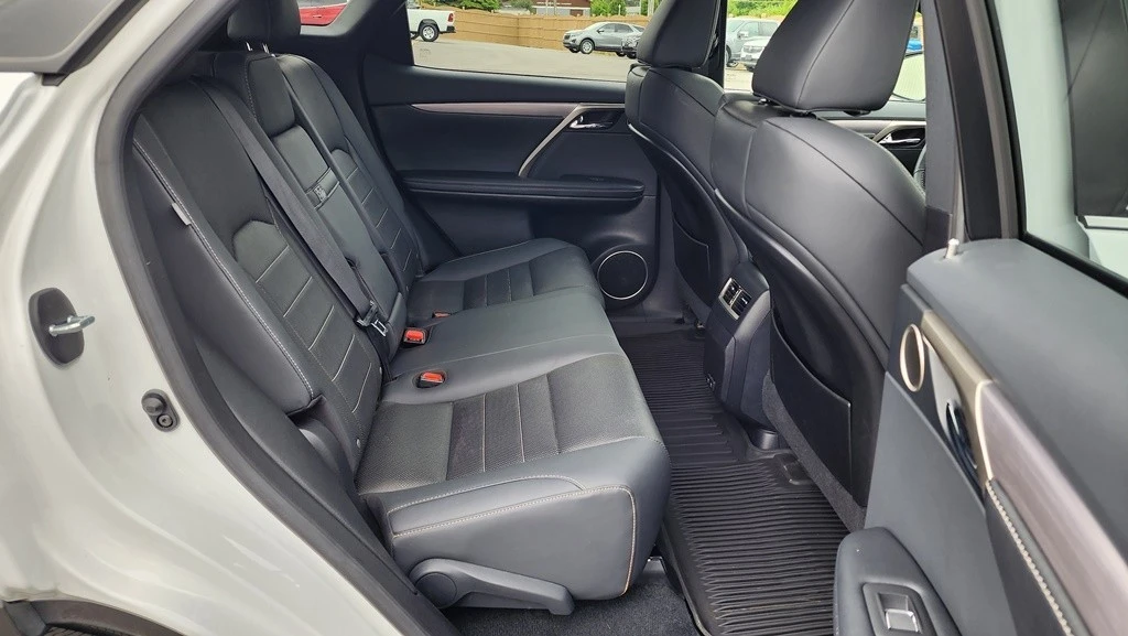 2022 Lexus RX 4th Gen - Image 22 of 31