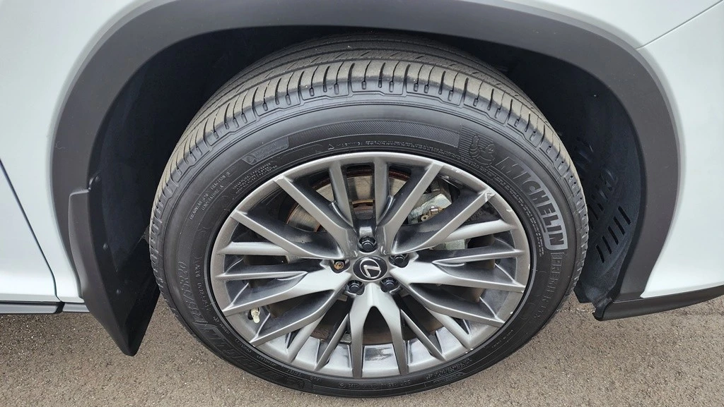 2022 Lexus RX 4th Gen - Image 9 of 31