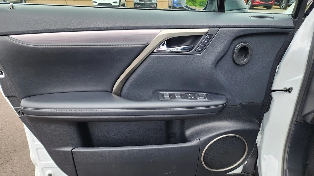 2022 Lexus RX 4th Gen - Image 16 of 31