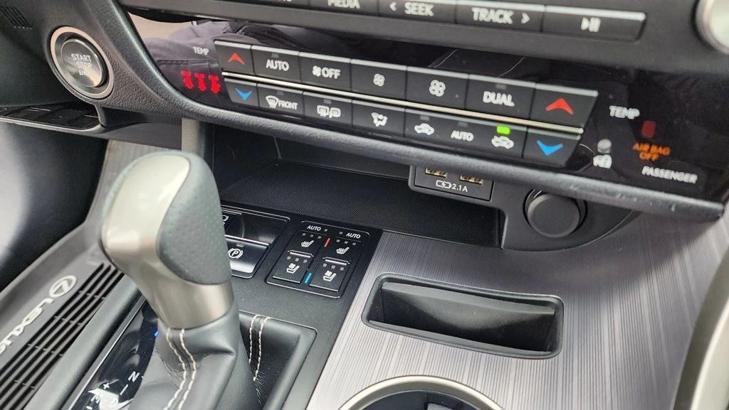 2022 Lexus RX 4th Gen - Image 29 of 31