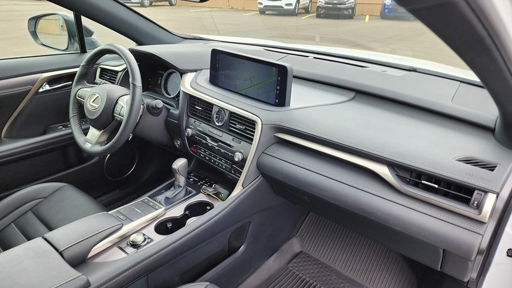 2022 Lexus RX 4th Gen - Image 24 of 31