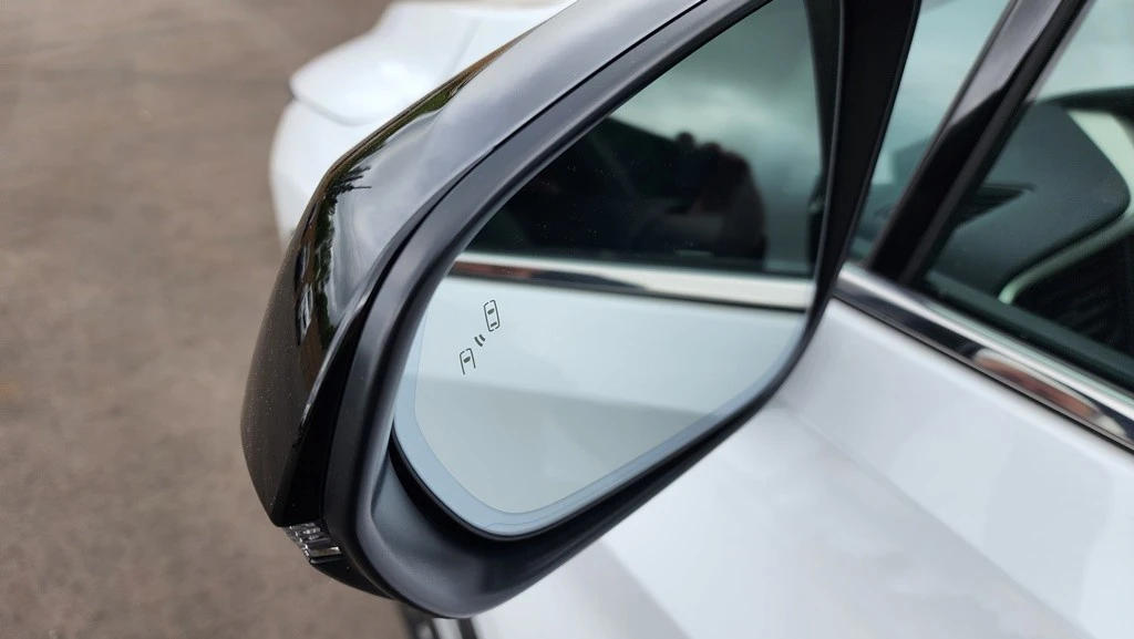 2022 Lexus RX 4th Gen - Image 12 of 31