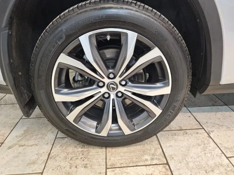 2022 Lexus RX 4th Gen - Image 8 of 12
