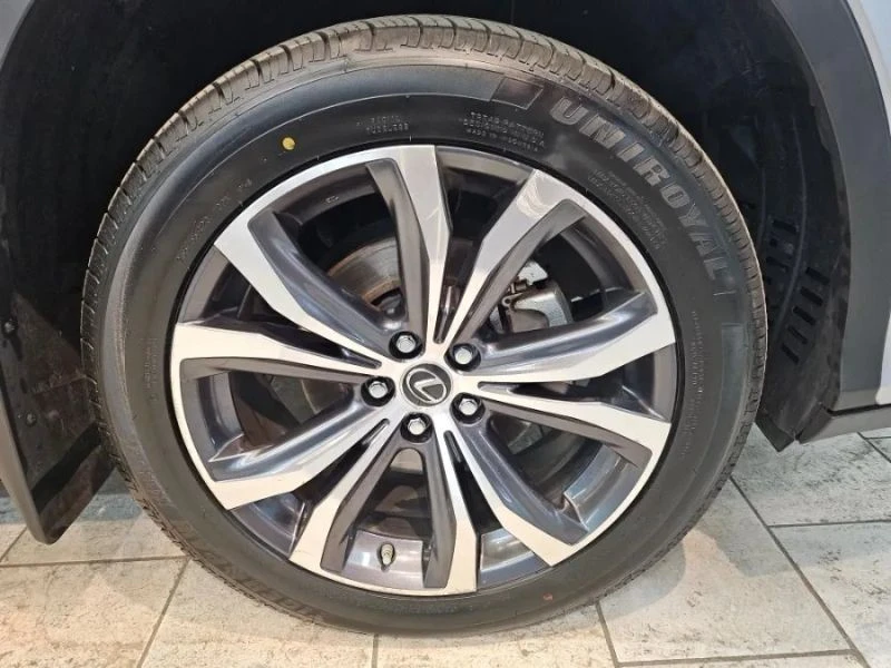2022 Lexus RX 4th Gen - Image 7 of 12
