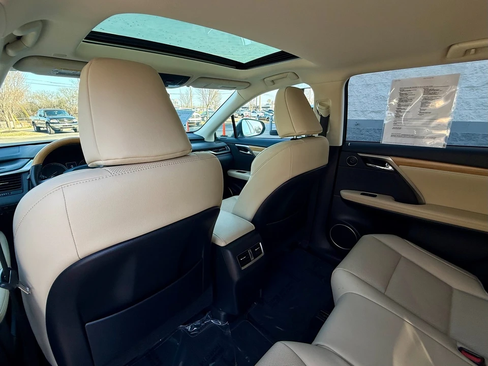 2022 Lexus RX 4th Gen - Image 17 of 21