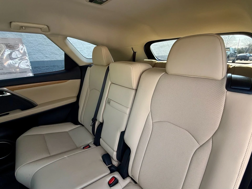 2022 Lexus RX 4th Gen - Image 16 of 21