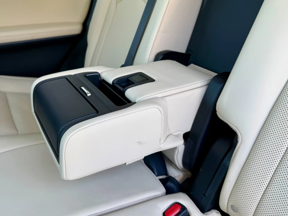 2022 Lexus RX 4th Gen - Image 19 of 21