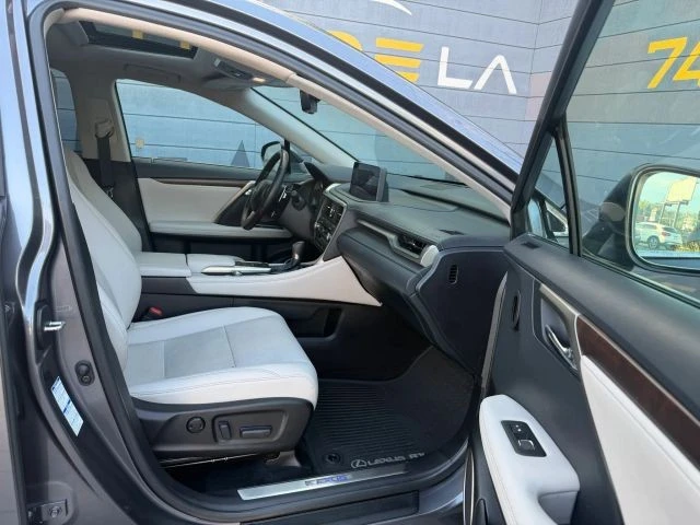 2022 Lexus RX 4th Gen - Image 16 of 21