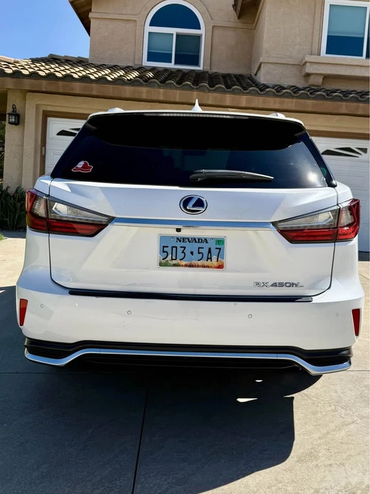 2022 Lexus RX 4th Gen - Image 4 of 10