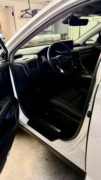 2022 Lexus RX 4th Gen - Image 9 of 10