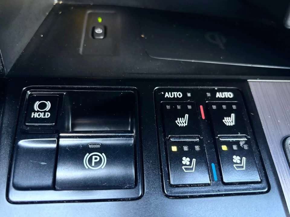 2022 Lexus RX 4th Gen - Image 9 of 18