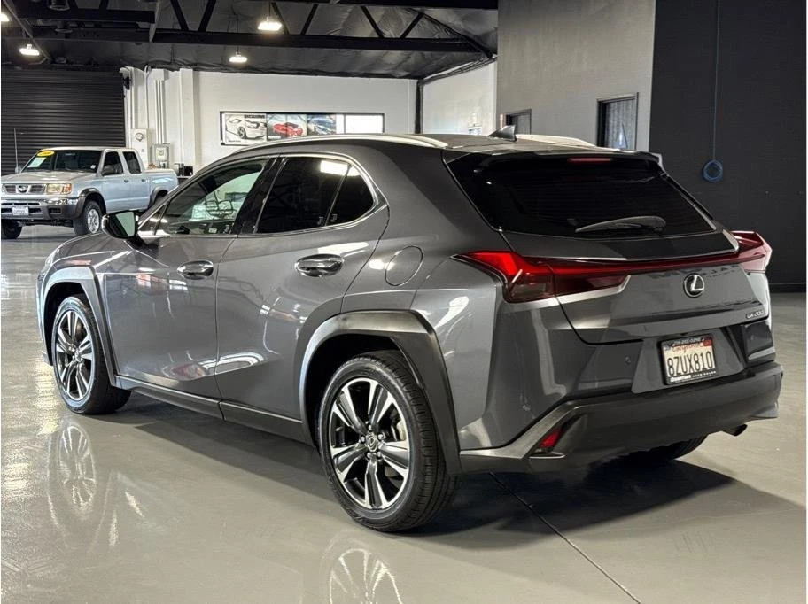 2022 Lexus NX - Image 18 of 20