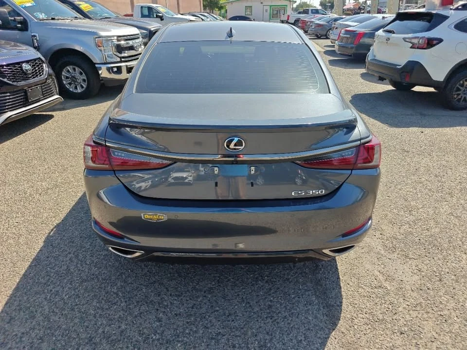 2022 Lexus ES 7th Gen - Image 4 of 19