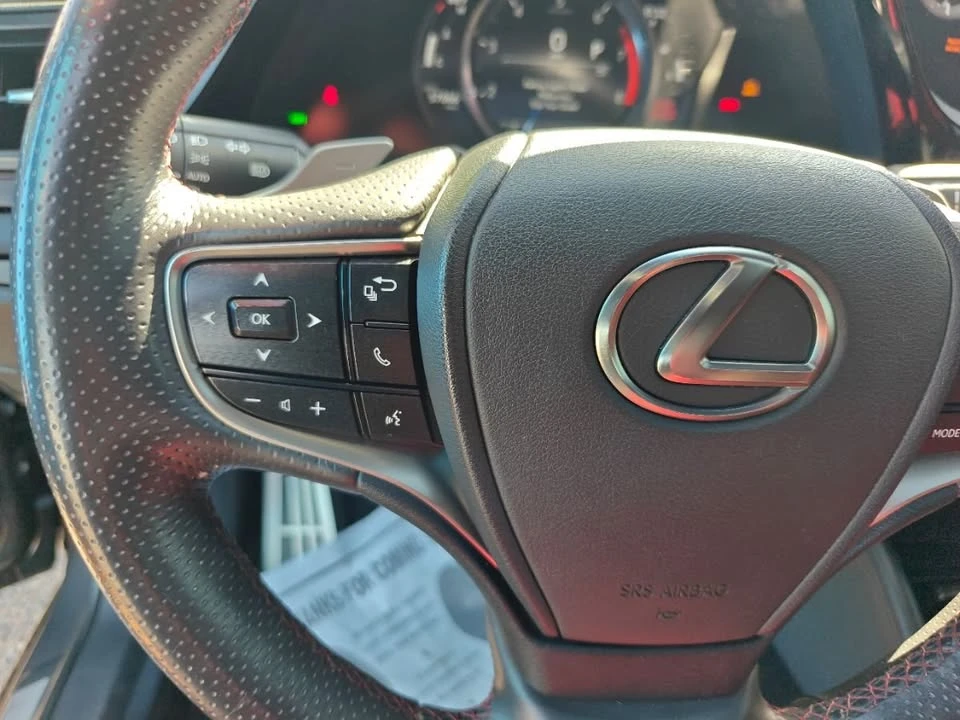 2022 Lexus ES 7th Gen - Image 14 of 19