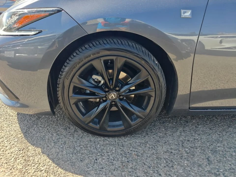 2022 Lexus ES 7th Gen - Image 8 of 19