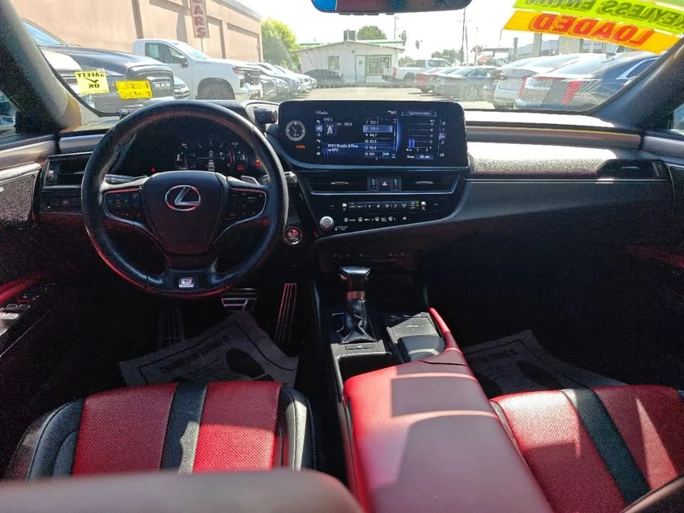 2022 Lexus ES 7th Gen - Image 9 of 19