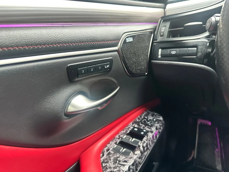 2022 Lexus ES 7th Gen - Image 9 of 14