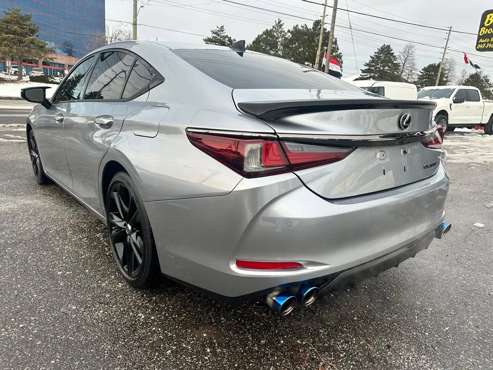 2022 Lexus ES 7th Gen - Image 2 of 14