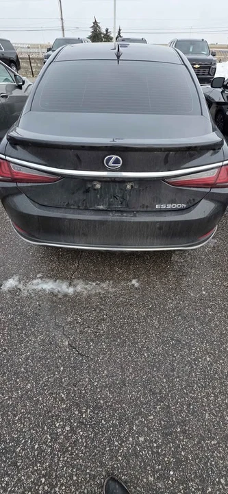 2022 Lexus ES 7th Gen - Image 4 of 7