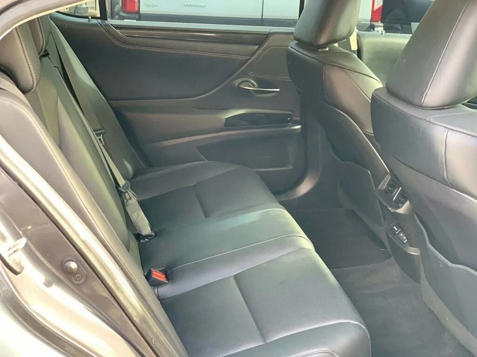 2022 Lexus ES 7th Gen - Image 19 of 19