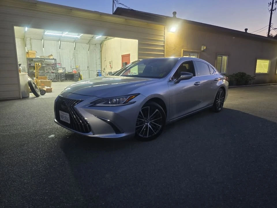 2022 Lexus ES 7th Gen - Image 13 of 15