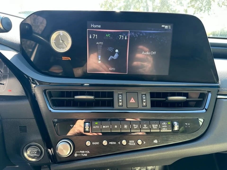 2022 Lexus ES 7th Gen - Image 20 of 20