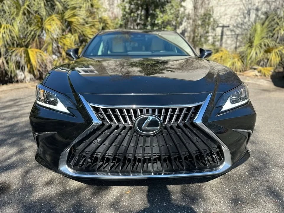 2022 Lexus ES 7th Gen - Image 3 of 20