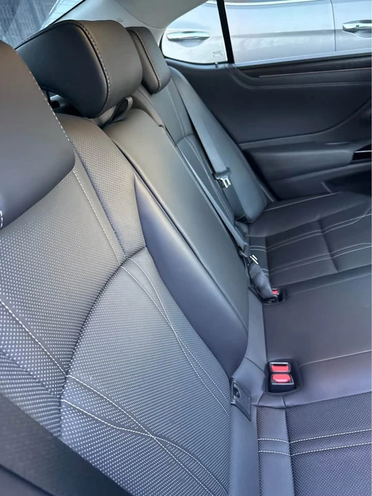 2022 Lexus ES 7th Gen - Image 16 of 16