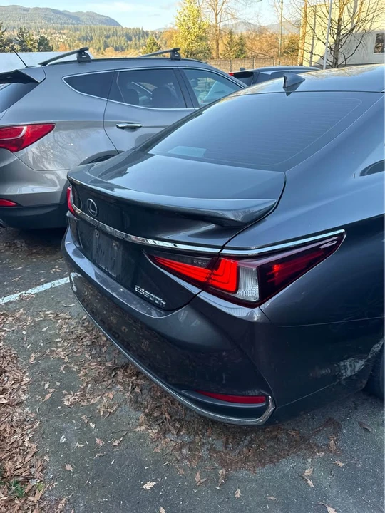 2022 Lexus ES 7th Gen - Image 3 of 16