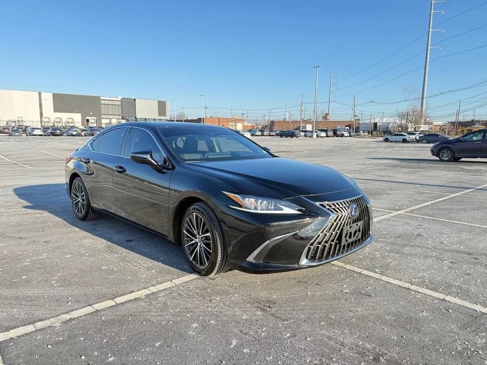2022 Lexus ES 7th Gen - Image 7 of 15