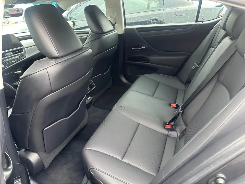 2022 Lexus ES 7th Gen - Image 7 of 7