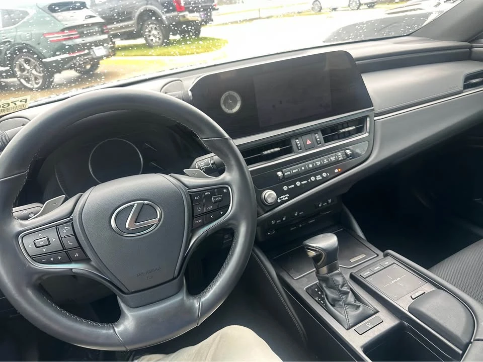 2022 Lexus ES 7th Gen - Image 6 of 7
