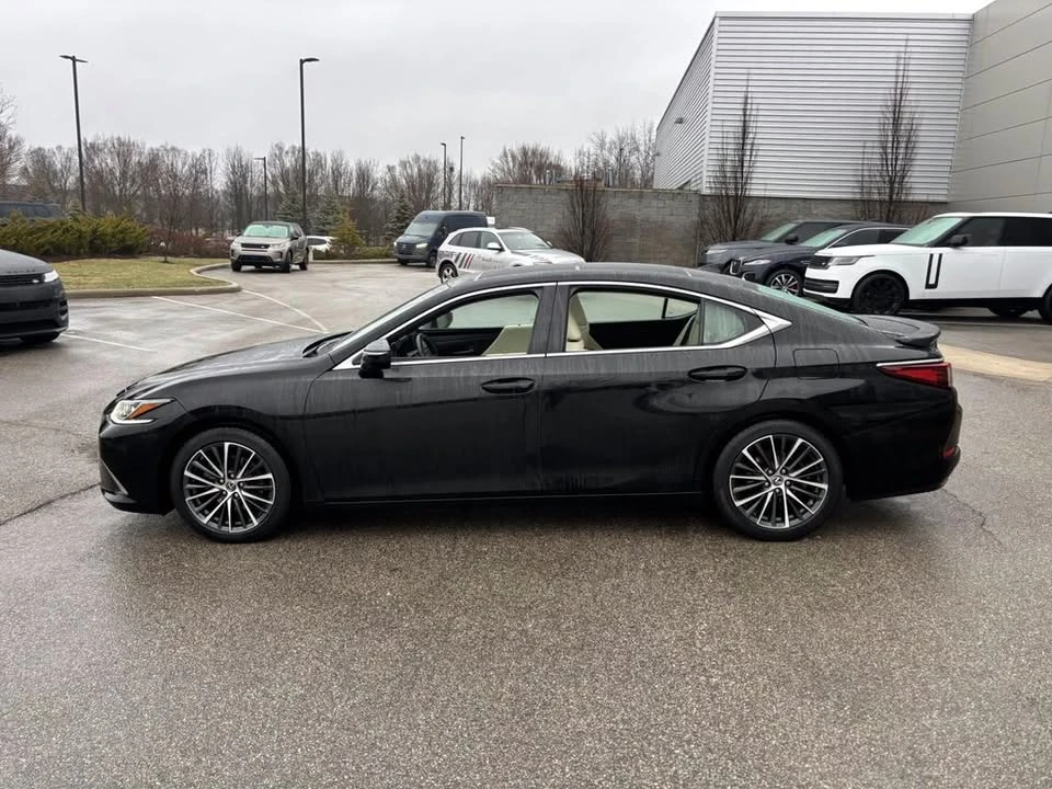 2022 Lexus ES 7th Gen - Image 4 of 20